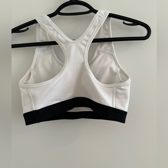 Nike Sports Bra - Picture 6 of 8